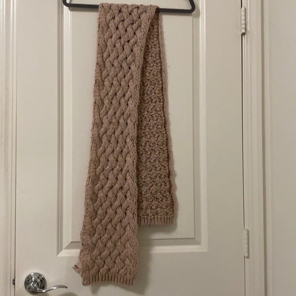 BONGO Knit Braided Scarf - Picture 1 of 3